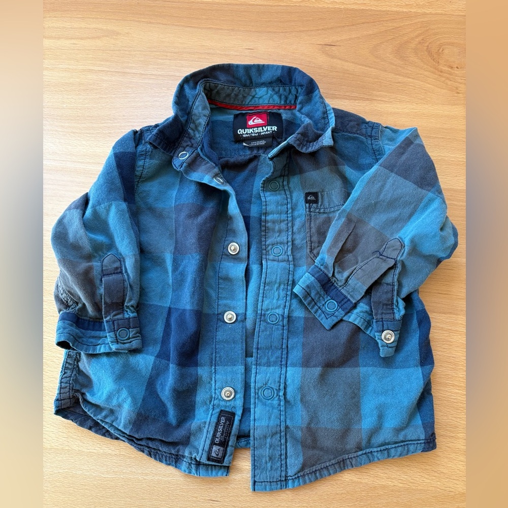 Quicksilver button-up shirt - size 18 months